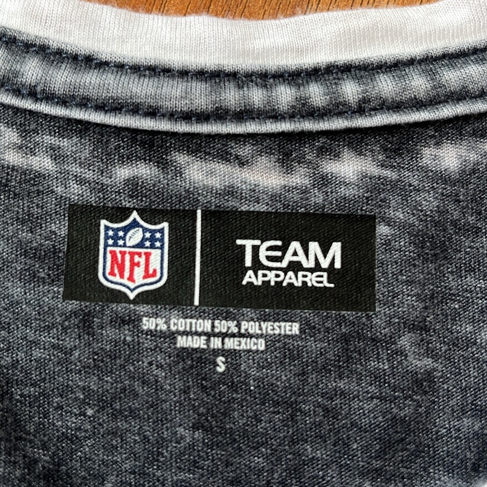 Like new NFL team apparel Denver Broncos - Picture 3 of 13